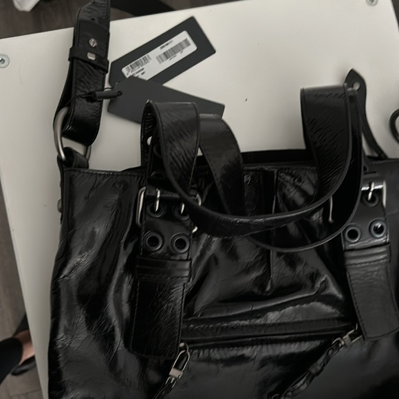 Francesco Biasia Distressed black leather shoulder bag - Picture 5 of 7